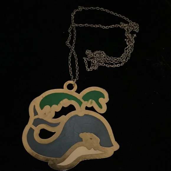 Vintage Whale Necklace - Picture 2 of 2